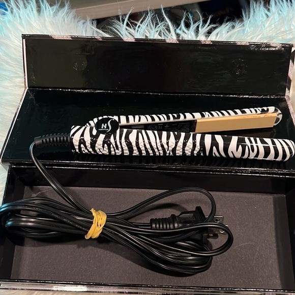 Classic mini zebra hair straightener - Picture 1 of 6